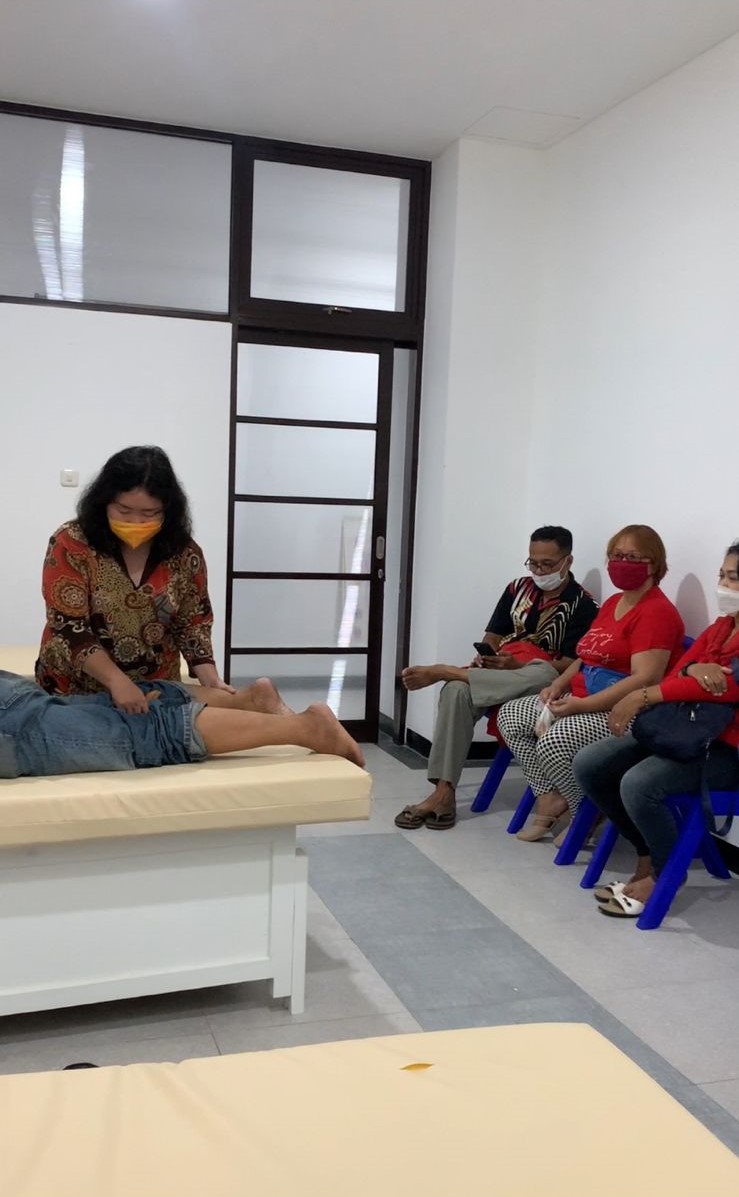 Akupunktur, UKDC, Universitas Katolik Darma Cendika