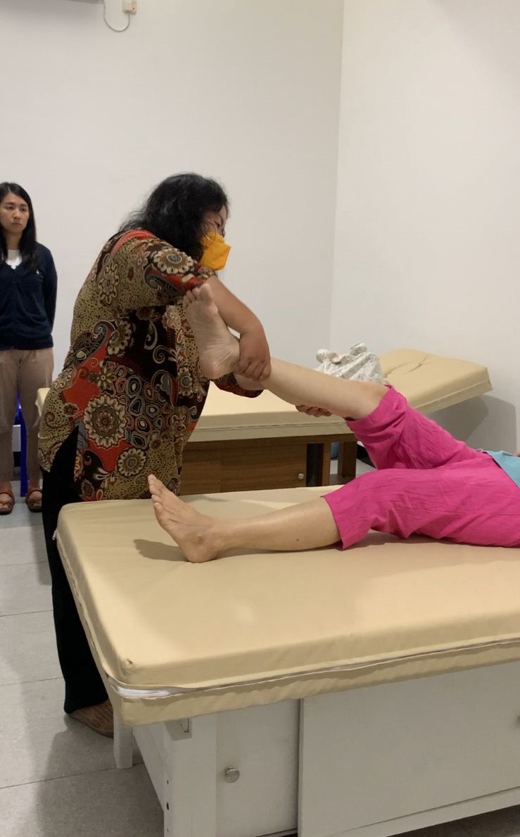 Akupunktur, UKDC, Universitas Katolik Darma Cendika